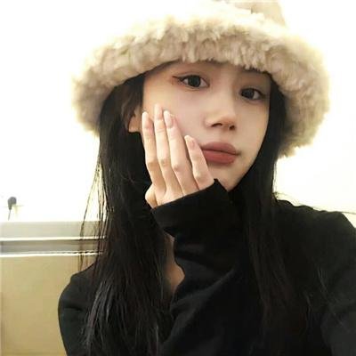 人群中的孩童